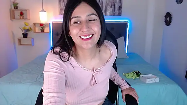 mia aira online show from 01.26.25