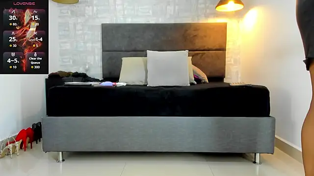 Snapshot of missnatash chatting on 04.16.26 missnatash online show from 04.16.26
