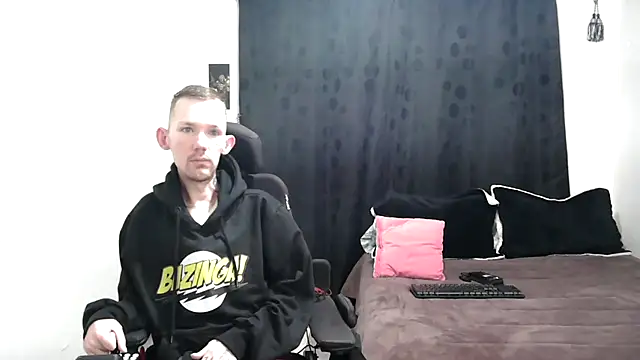 Sophia and Thomas online show from 01.04.25