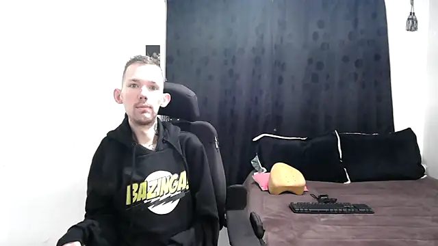 Sophia and Thomas online show from 01.05.25