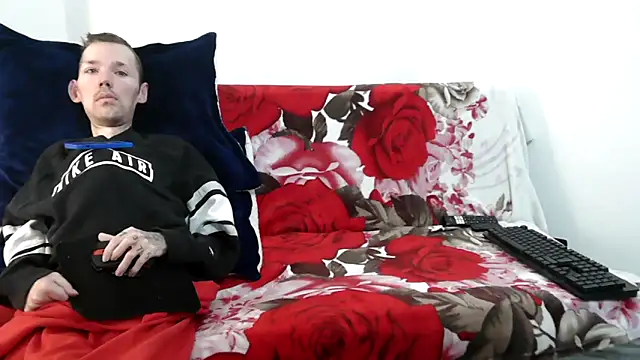 Sophia and Thomas online show from 12.17.25