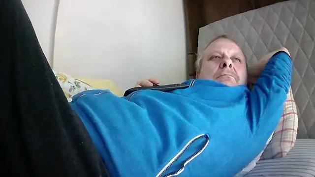 Snapshot of amylrmm1903 chatting on 04.28.26 amylrmm1903 online show from 04.28.26