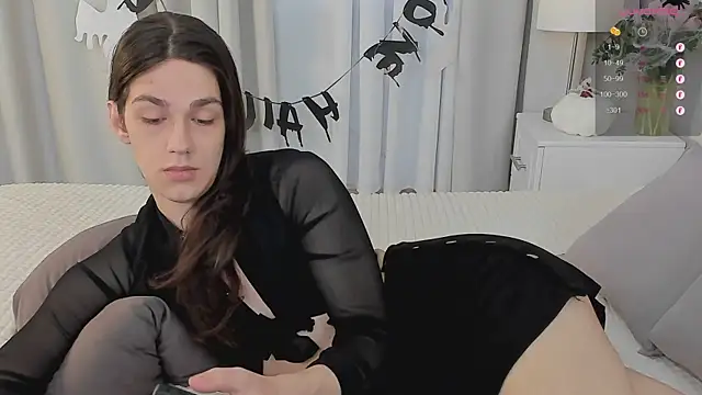 Alfreda Mills online show from 10.31.25