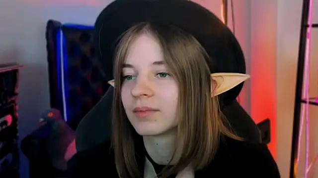 TinaDavil online show from 01.10.25