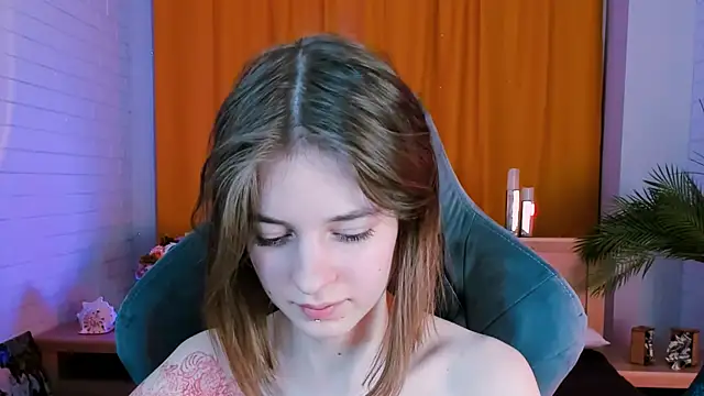 TinaDavil online show from 01.26.25