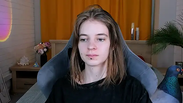 TinaDavil online show from 02.20.25