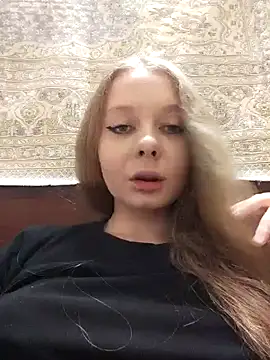 Snapshot of Ekaterina27 chatting on 06.25.26 Ekaterina27 online show from 06.25.26