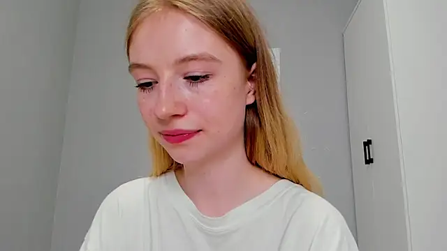 minidivaa  online show from 01.24.25