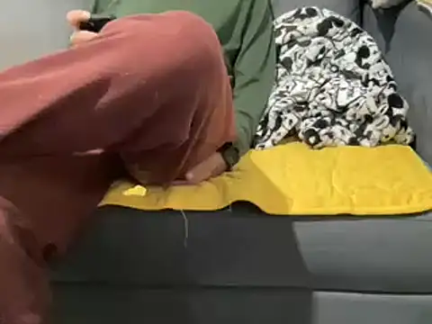 4small4inchlol online show from 02.13.25