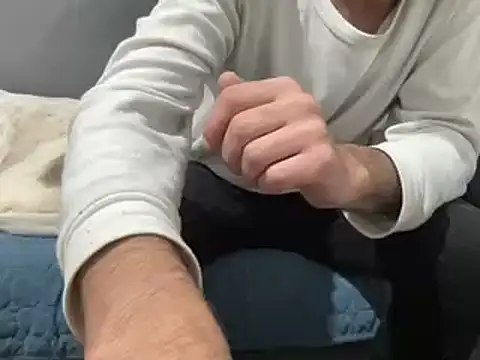 4small4inchlol online show from 02.22.25