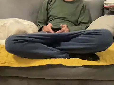 4small4inchlol online show from 12.14.25