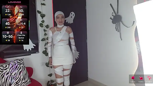 Carolaine69  online show from 10.29.25