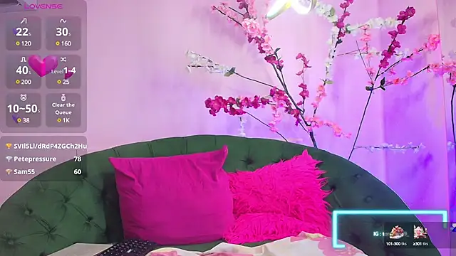 Snapshot of almendraevans chatting on 02.14.25 almendraevans online show from 02.14.25