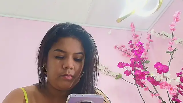 Snapshot of almendraevans chatting on 02.23.25 almendraevans online show from 02.23.25
