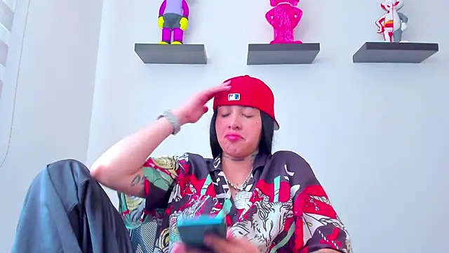 Gangster Girl online show from 12.24.24