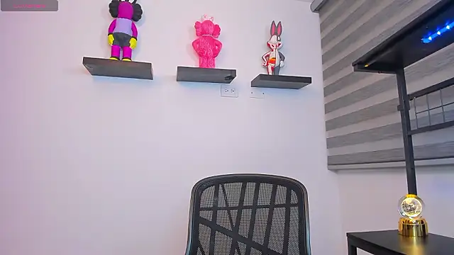 Gangster Girl online show from 03.17.26