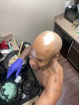 SexxyreddMale online show from 12.22.24