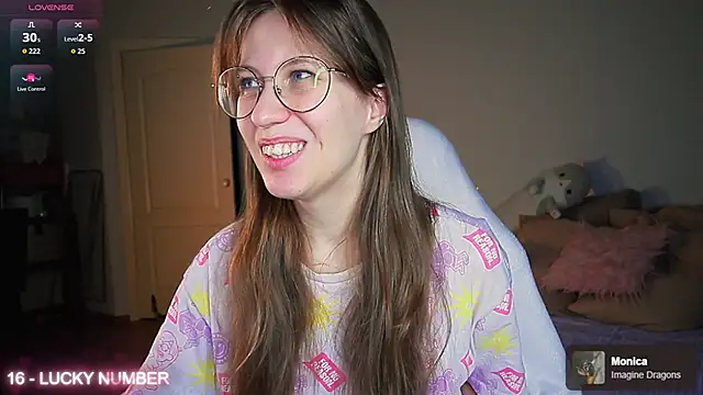 Snapshot of ms_allison_w chatting on 05.17.26 ms allison w online show from 05.17.26