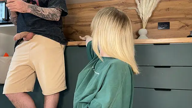 Adelovenick online show from 04.01.26