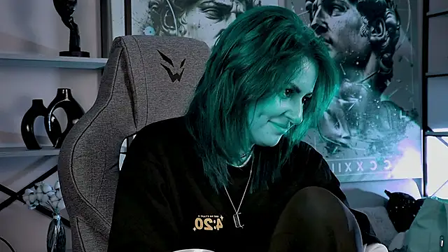 Lana  May online show from 09.17.25