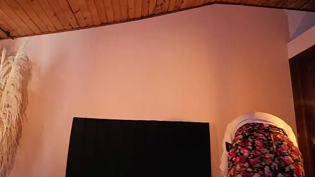 EmiGomez  online show from 11.17.25