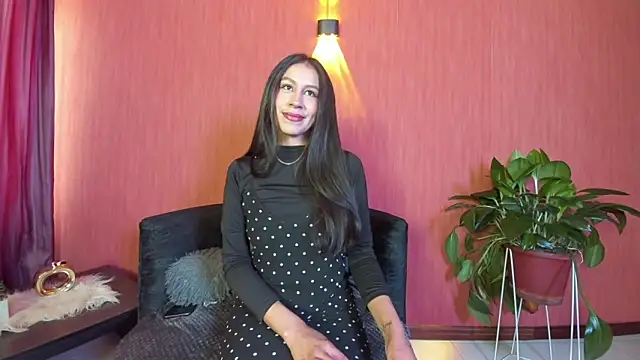 EmiGomez  online show from 03.04.26