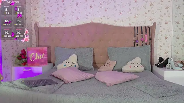 AvrillThomas online show from 02.12.25