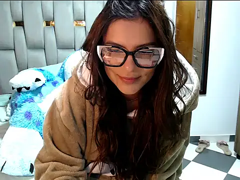 lindacutferrer online show from 05.15.26