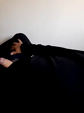 Snapshot of bluangelo chatting on 01.12.25 bluangelo online show from 01.12.25