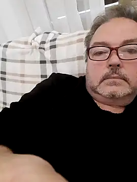 Snapshot of bluangelo chatting on 03.04.25 bluangelo online show from 03.04.25