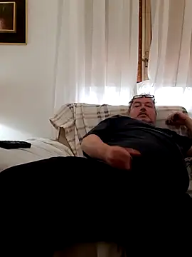 Snapshot of bluangelo chatting on 03.07.25 bluangelo online show from 03.07.25