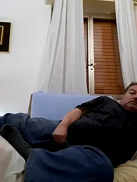 Snapshot of bluangelo chatting on 03.14.25 bluangelo online show from 03.14.25