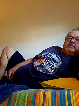 Snapshot of bluangelo chatting on 09.21.25 bluangelo online show from 09.21.25