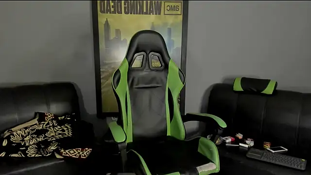 Snapshot of jamesinked_ chatting on 01.10.25 jamesinked  online show from 01.10.25