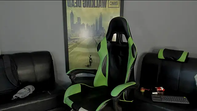 Snapshot of jamesinked_ chatting on 01.14.25 jamesinked  online show from 01.14.25