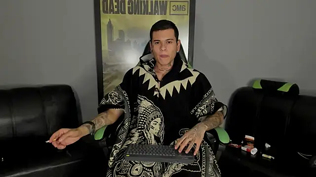 Snapshot of jamesinked_ chatting on 01.26.25 jamesinked  online show from 01.26.25