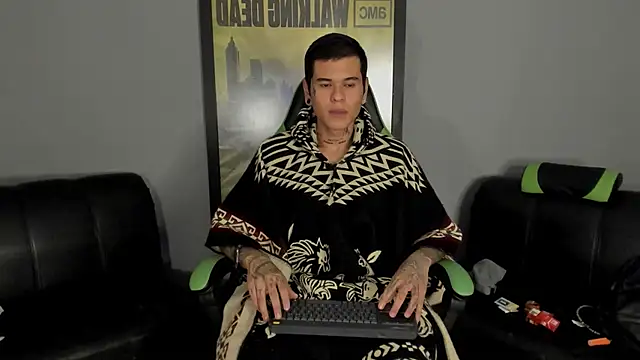 Snapshot of jamesinked_ chatting on 02.16.25 jamesinked  online show from 02.16.25