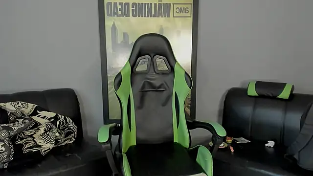 Snapshot of jamesinked_ chatting on 02.19.25 jamesinked  online show from 02.19.25