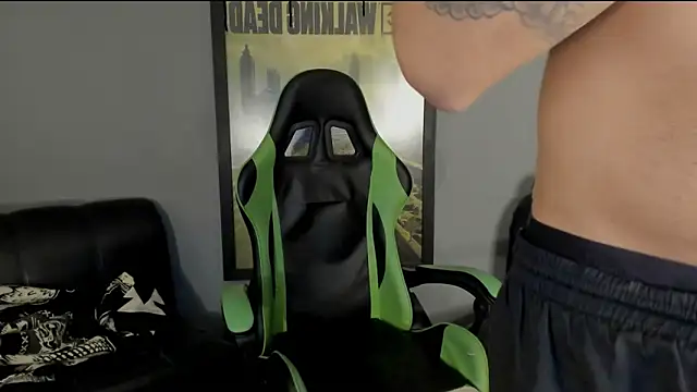 Snapshot of jamesinked_ chatting on 02.28.25 jamesinked  online show from 02.28.25