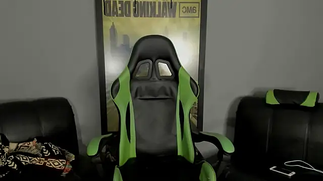 Snapshot of jamesinked_ chatting on 03.07.25 jamesinked  online show from 03.07.25