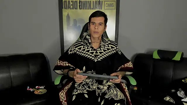 Snapshot of jamesinked_ chatting on 03.10.25 jamesinked  online show from 03.10.25