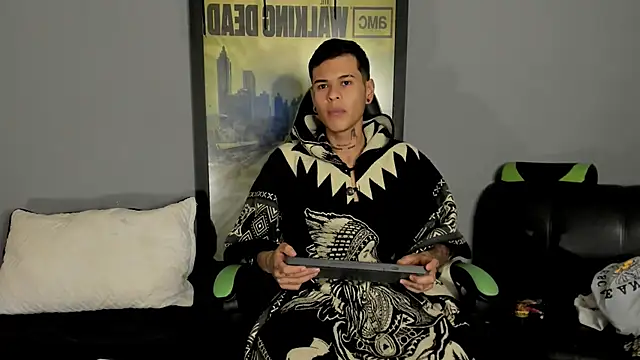 Snapshot of jamesinked_ chatting on 03.19.25 jamesinked  online show from 03.19.25