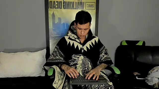 Snapshot of jamesinked_ chatting on 03.19.25 jamesinked  online show from 03.19.25