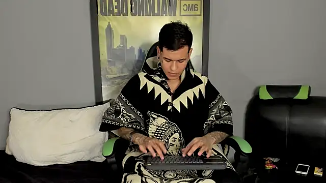 Snapshot of jamesinked_ chatting on 03.19.25 jamesinked  online show from 03.19.25