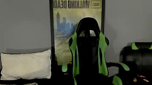 Snapshot of jamesinked_ chatting on 03.22.25 jamesinked  online show from 03.22.25