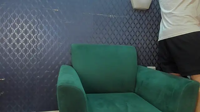 Snapshot of jamesinked_ chatting on 10.06.25 jamesinked  online show from 10.06.25