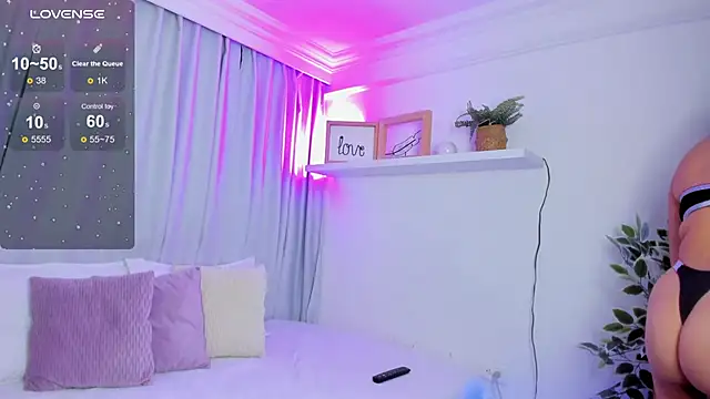 susyy7 online show from 02.26.25