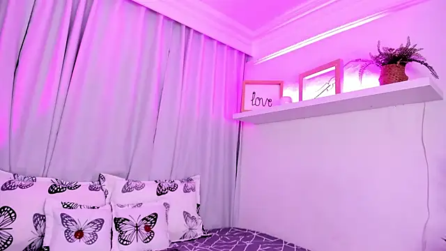 susyy7 online show from 11.19.25