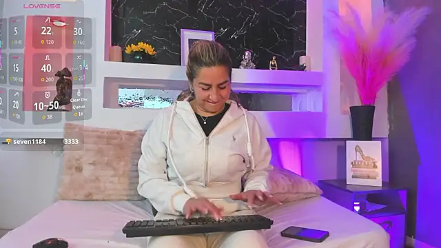 Snapshot of Cinthya_mjs chatting on 03.20.26 Cinthya mjs online show from 03.20.26