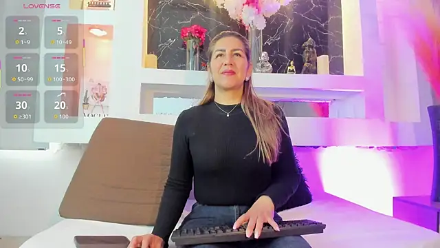 Snapshot of Cinthya_mjs chatting on 04.21.26 Cinthya mjs online show from 04.21.26